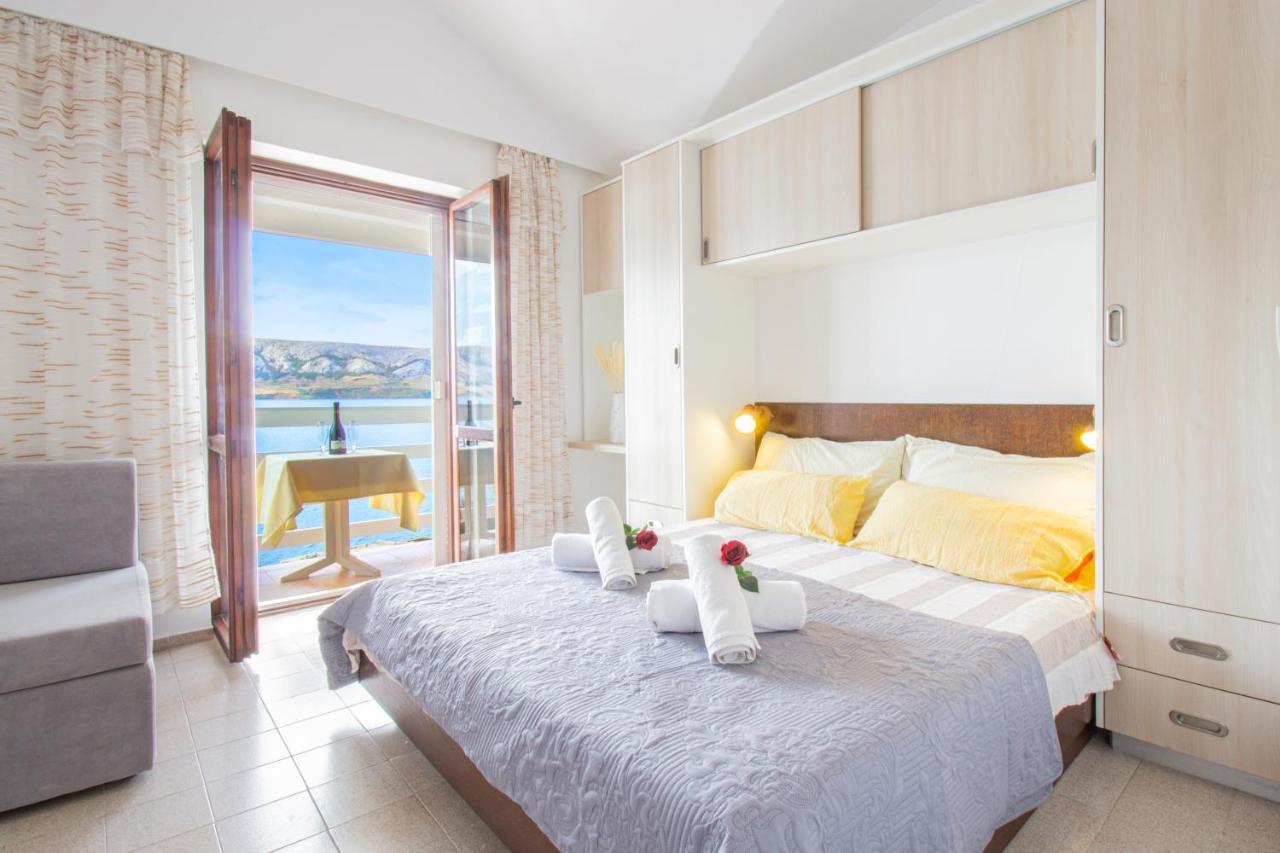 Galapagus Privat Beach & Boat Dock Apartamento Metajna Exterior foto