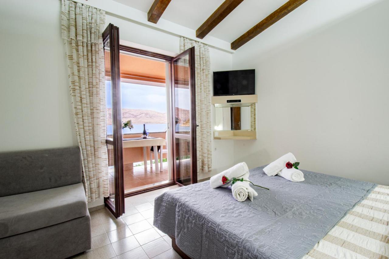 Galapagus Privat Beach & Boat Dock Apartamento Metajna Exterior foto