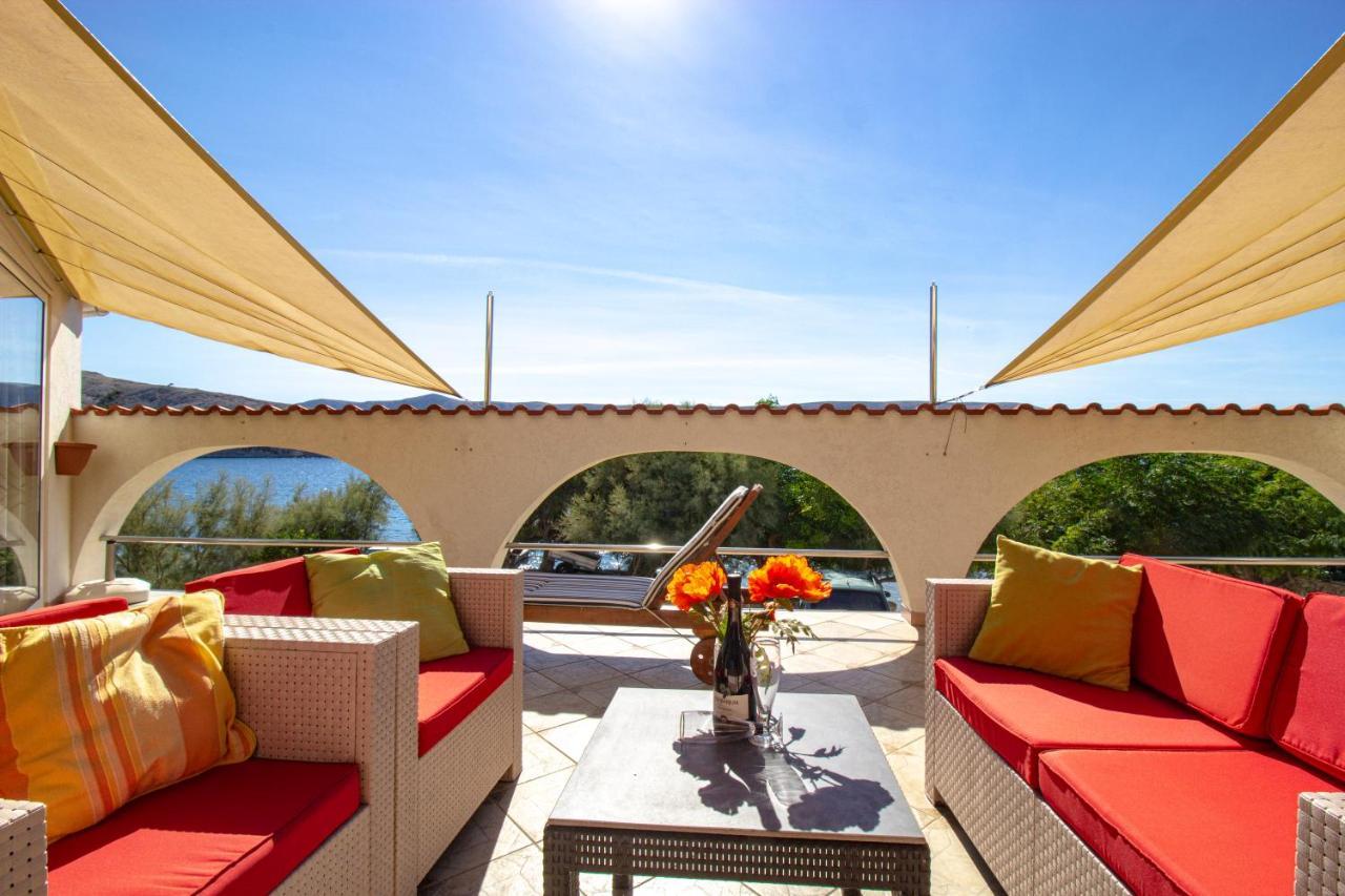 Galapagus Privat Beach & Boat Dock Apartamento Metajna Exterior foto