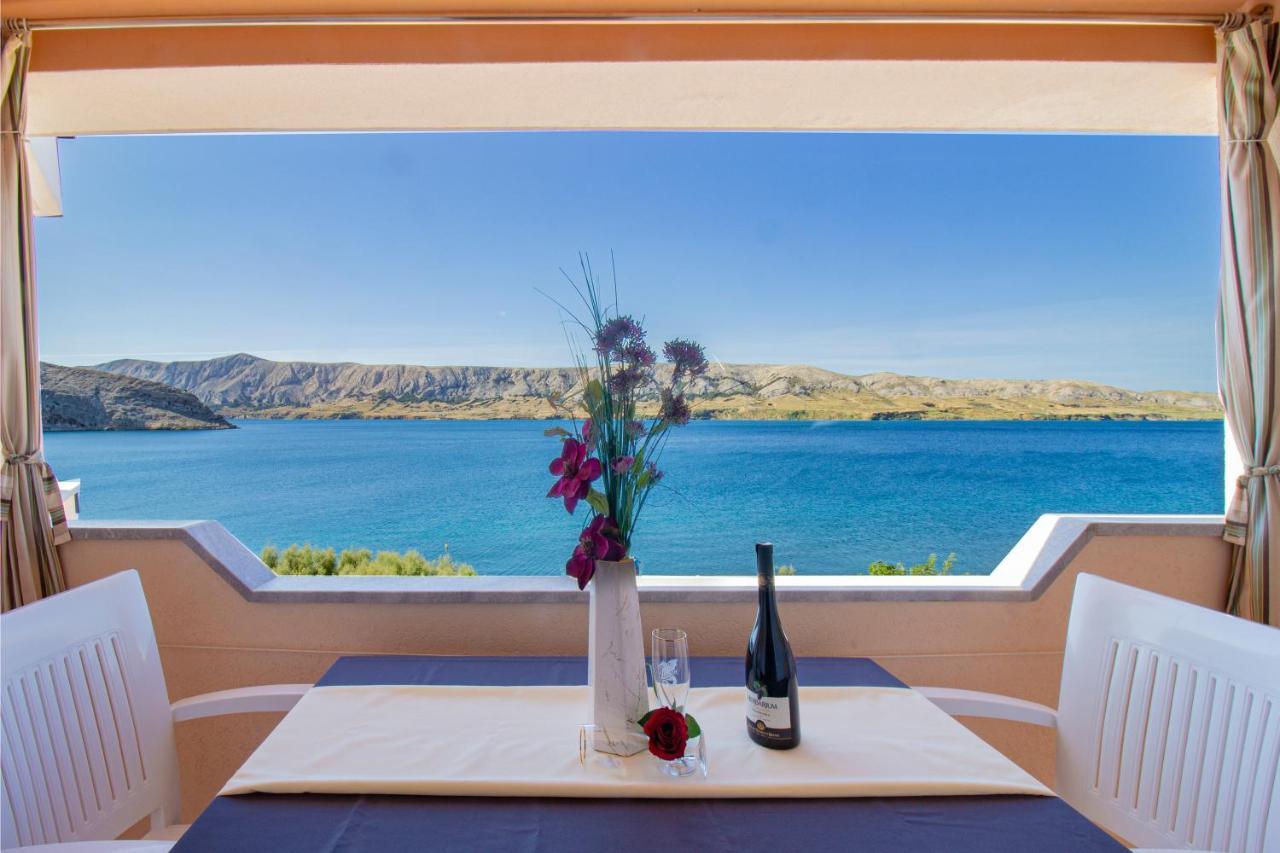 Galapagus Privat Beach & Boat Dock Apartamento Metajna Exterior foto