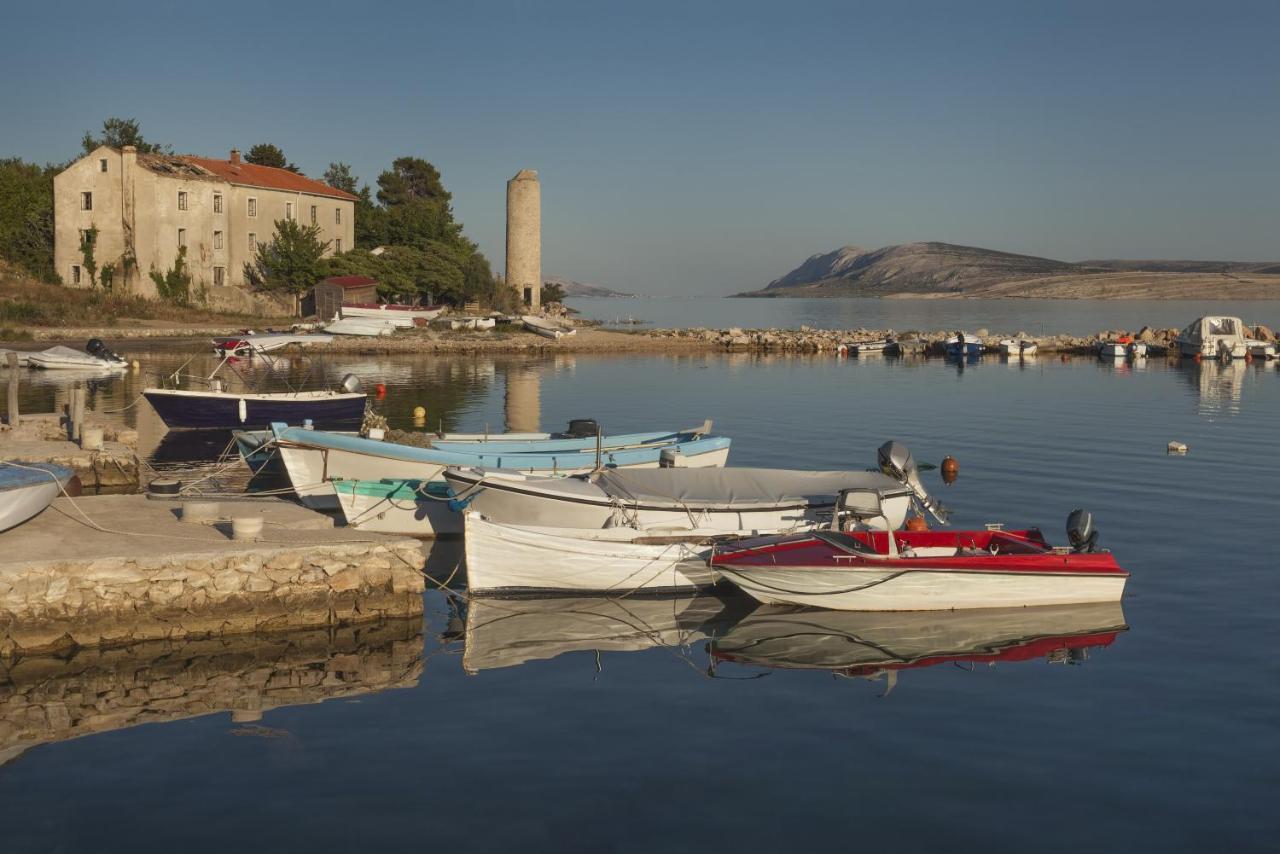 Galapagus Privat Beach & Boat Dock Apartamento Metajna Exterior foto